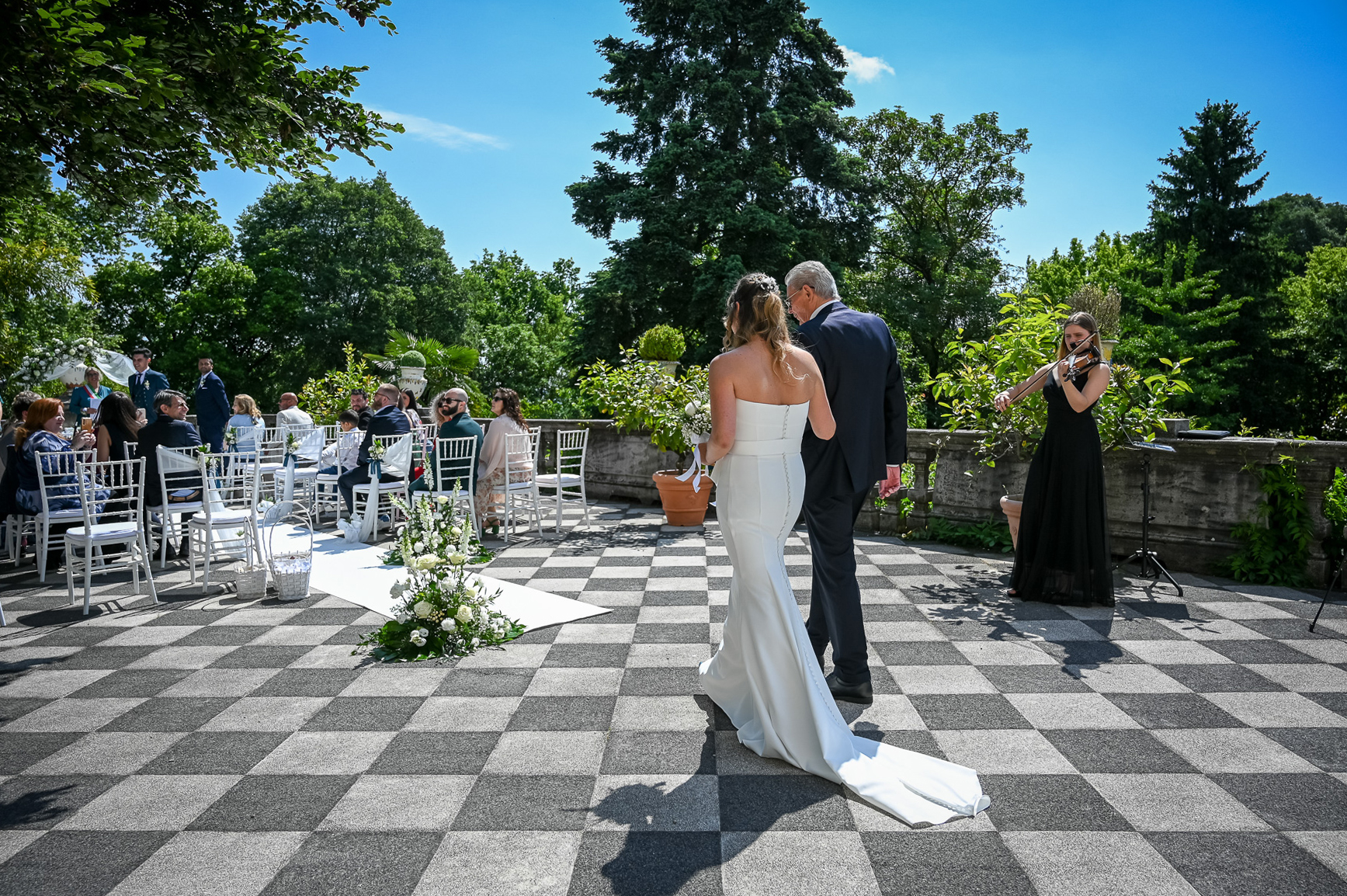 Sem and Valentina wedding at Castello Benso, Mercenasco — wedding photographer Piedmont Italy