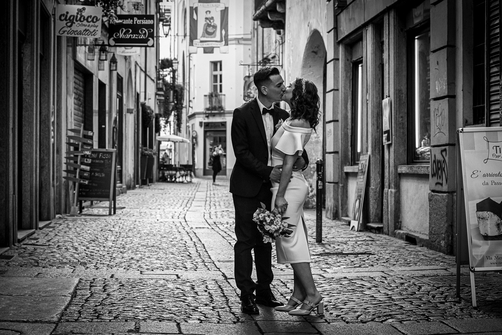 Vito and Hannah wedding in Turin city centre — wedding photographer Turin Italy